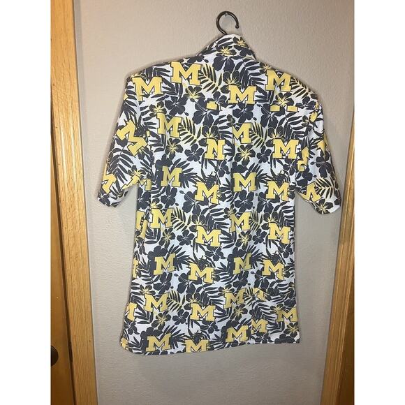 Men's Tellum and Chop White Michigan Wolverines Floral Button-Up Shirt Size XS - Picture 6 of 13